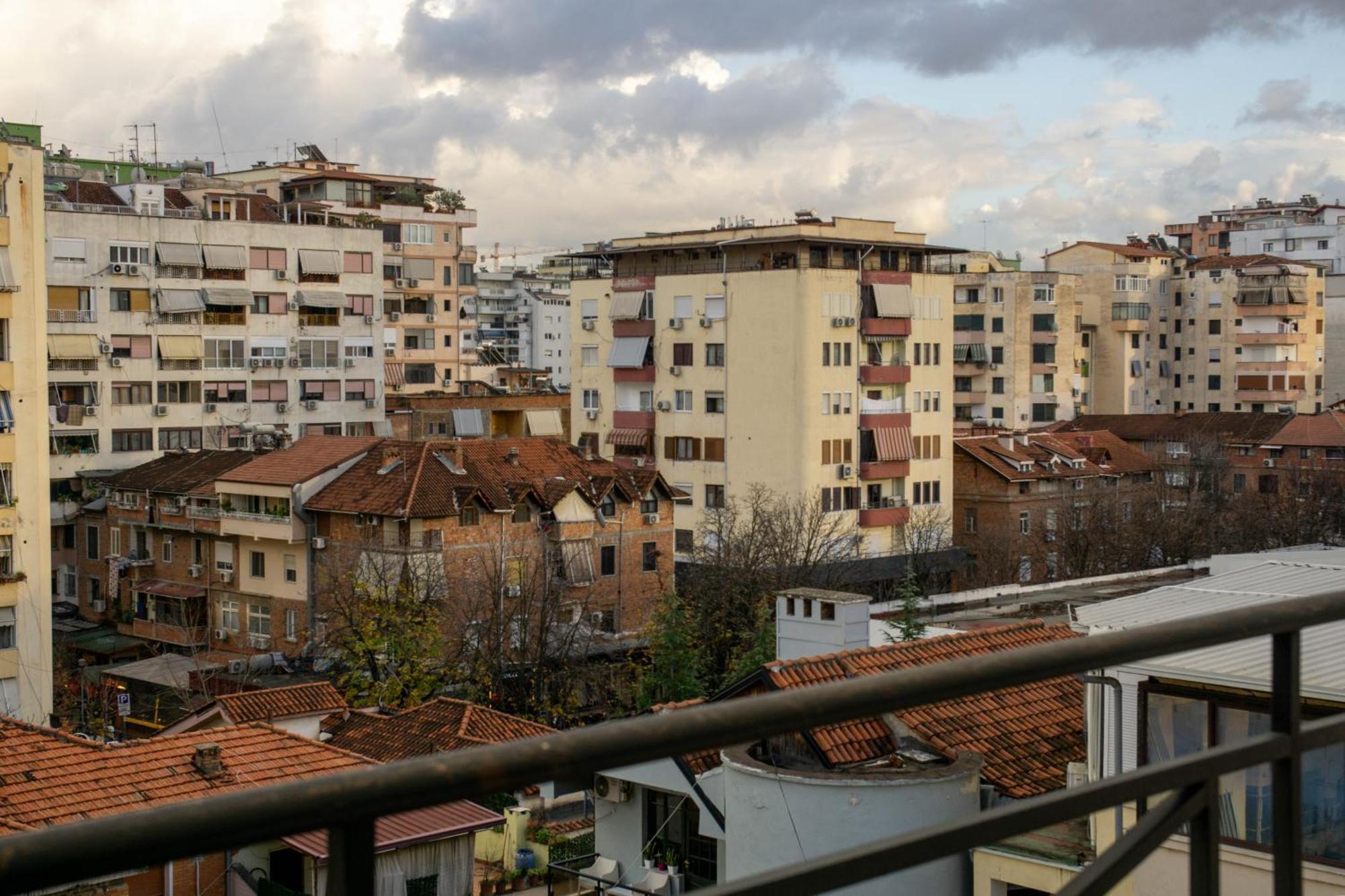 Bllok Bright Private Bedrooms With Private Bathroom On Shared Apartment Тирана Экстерьер фото