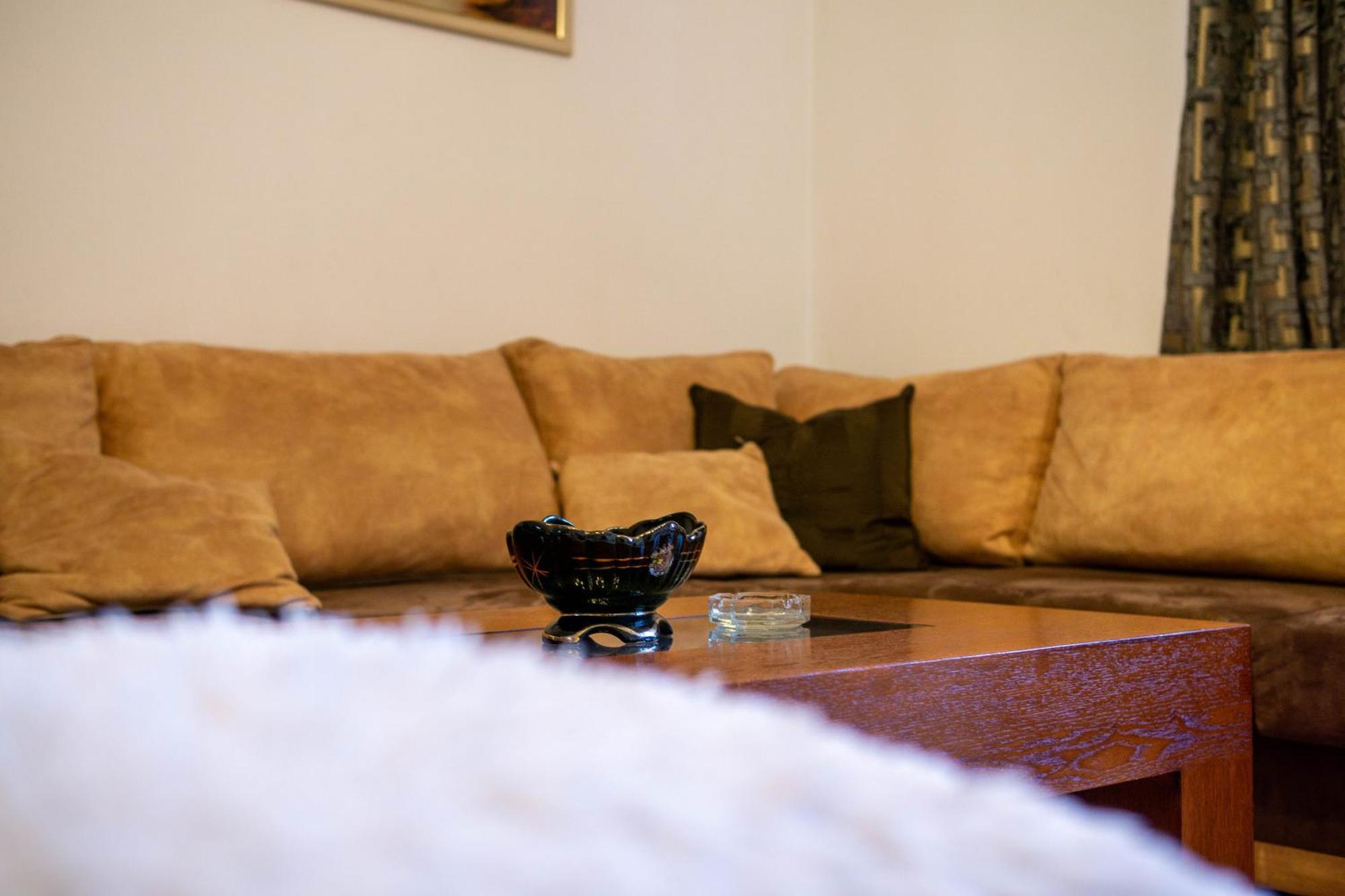 Bllok Bright Private Bedrooms With Private Bathroom On Shared Apartment Тирана Экстерьер фото